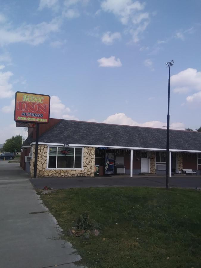 Modoc Inn Alturas Buitenkant foto