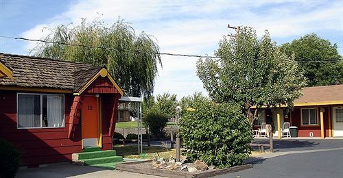 Modoc Inn Alturas Buitenkant foto