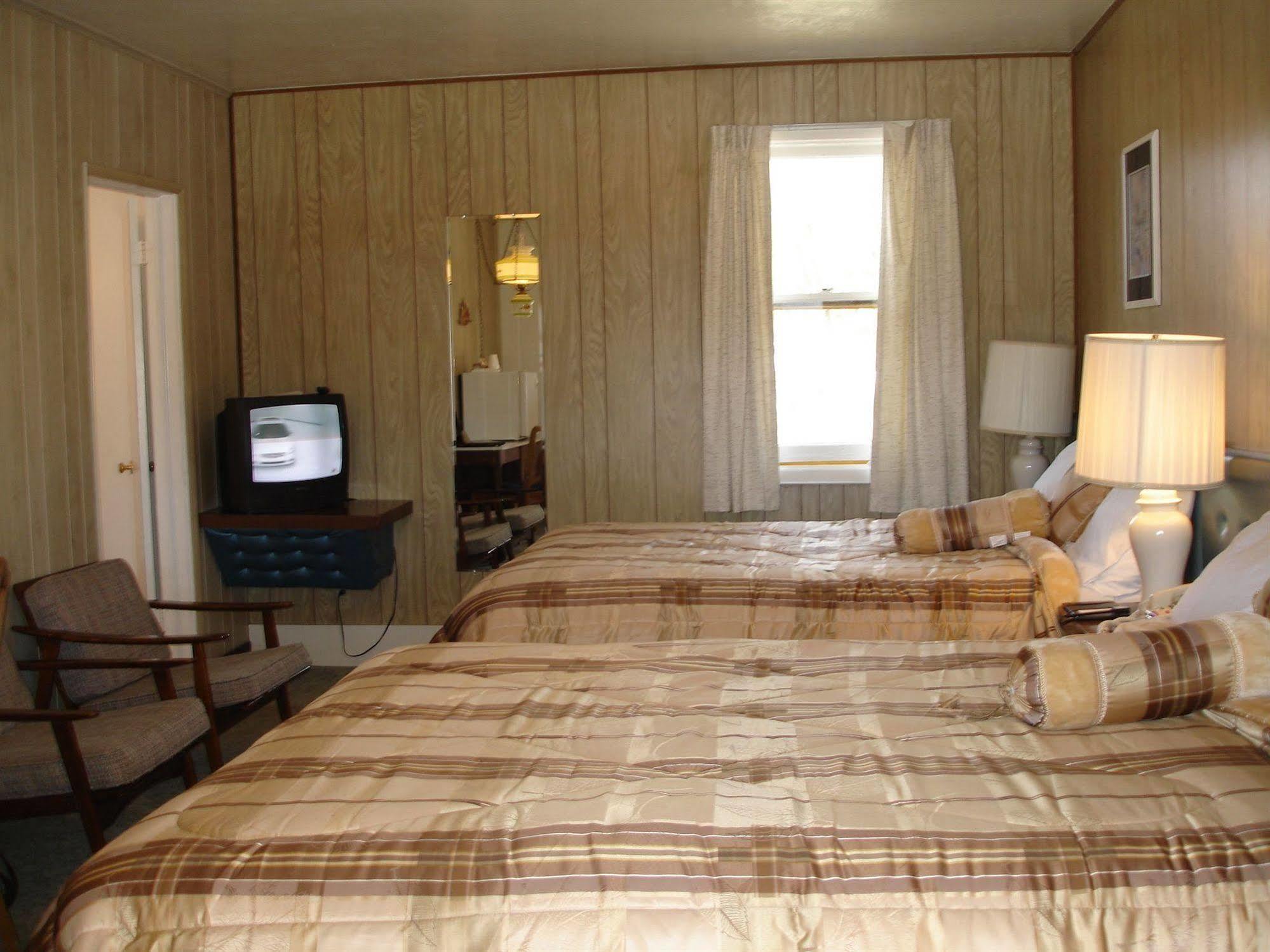 Modoc Inn Alturas Buitenkant foto